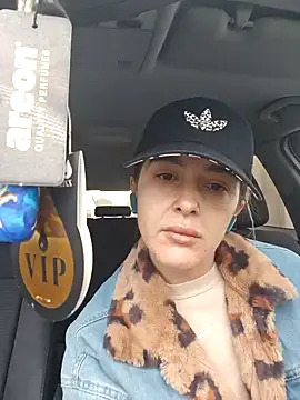 Sarah-Hart online show from 3, 2, 2025