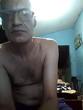 hugosafado333 online show from 23, 2, 2025