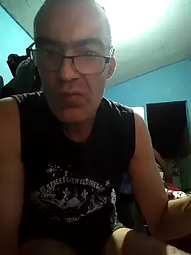 hugosafado333 online show from 26, 2, 2025