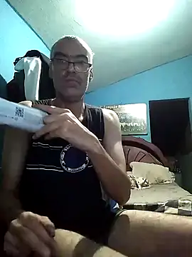 hugosafado333 online show from 28, 2, 2025