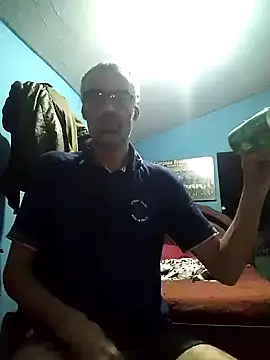 hugosafado333 online show from 23, 3, 2025