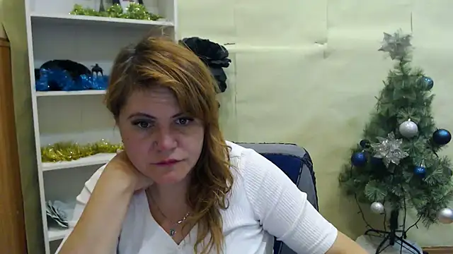 Snapshot of DaniellaKiss chatting on 5, 2, 2025 DaniellaKiss online show from 5, 2, 2025