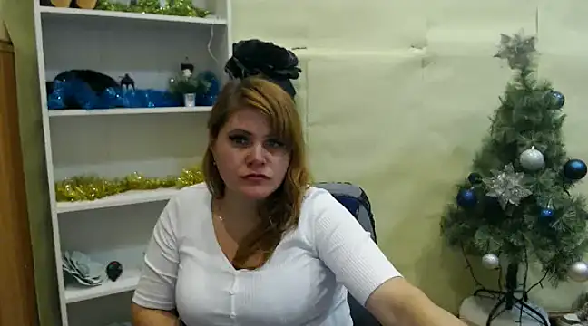 Snapshot of DaniellaKiss chatting on 5, 2, 2025 DaniellaKiss online show from 5, 2, 2025