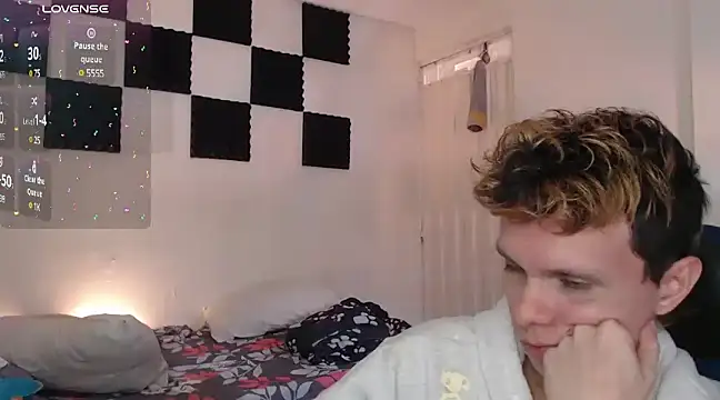 Snapshot of bryamado69 chatting on 11, 2, 2025 bryamado69 online show from 11, 2, 2025