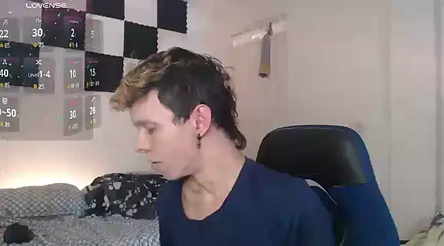 Snapshot of bryamado69 chatting on 4, 3, 2025 bryamado69 online show from 4, 3, 2025