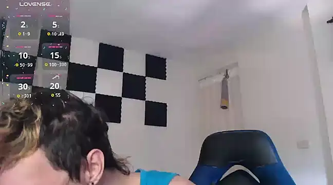 Snapshot of bryamado69 chatting on 8, 3, 2025 bryamado69 online show from 8, 3, 2025