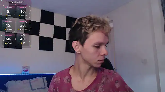 Snapshot of bryamado69 chatting on 8, 9, 2025 bryamado69 online show from 8, 9, 2025