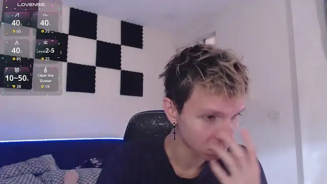 Snapshot of bryamado69 chatting on 10, 9, 2025 bryamado69 online show from 10, 9, 2025