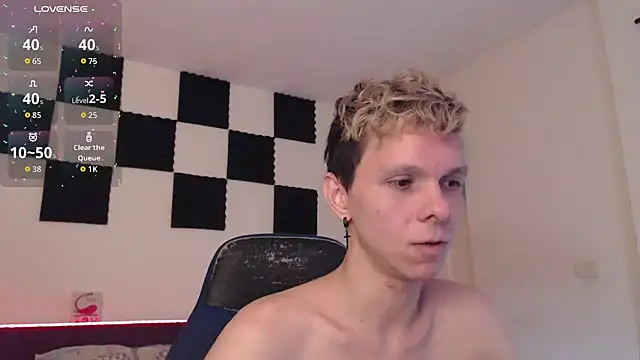 Snapshot of bryamado69 chatting on 11, 9, 2025 bryamado69 online show from 11, 9, 2025