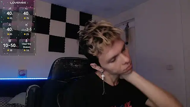 Snapshot of bryamado69 chatting on 18, 9, 2025 bryamado69 online show from 18, 9, 2025