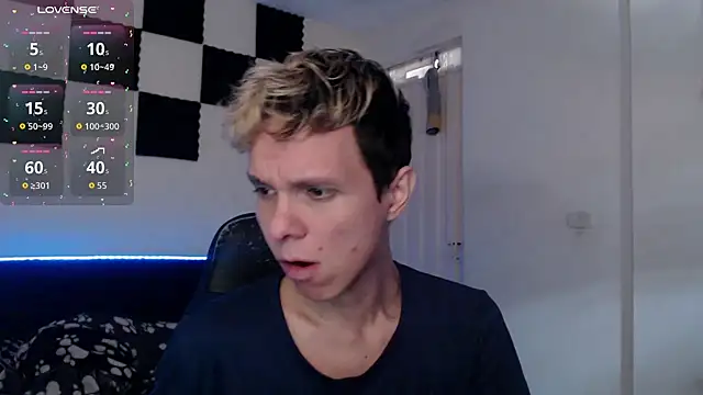 Snapshot of bryamado69 chatting on 22, 9, 2025 bryamado69 online show from 22, 9, 2025