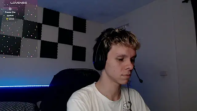 Snapshot of bryamado69 chatting on 24, 9, 2025 bryamado69 online show from 24, 9, 2025