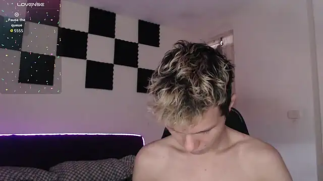 Snapshot of bryamado69 chatting on 27, 9, 2025 bryamado69 online show from 27, 9, 2025