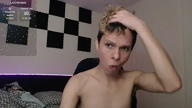 Snapshot of bryamado69 chatting on 29, 9, 2025 bryamado69 online show from 29, 9, 2025