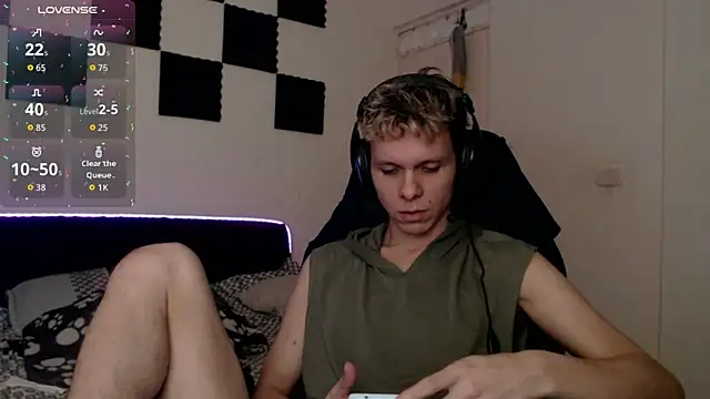 Snapshot of bryamado69 chatting on 6, 10, 2025 bryamado69 online show from 6, 10, 2025