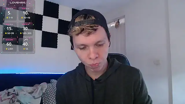 Snapshot of bryamado69 chatting on 20, 10, 2025 bryamado69 online show from 20, 10, 2025