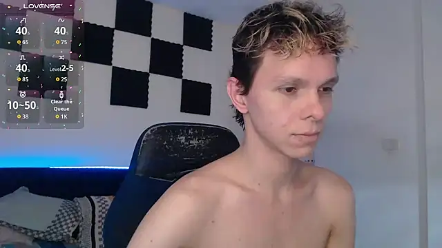 Snapshot of bryamado69 chatting on 23, 10, 2025 bryamado69 online show from 23, 10, 2025