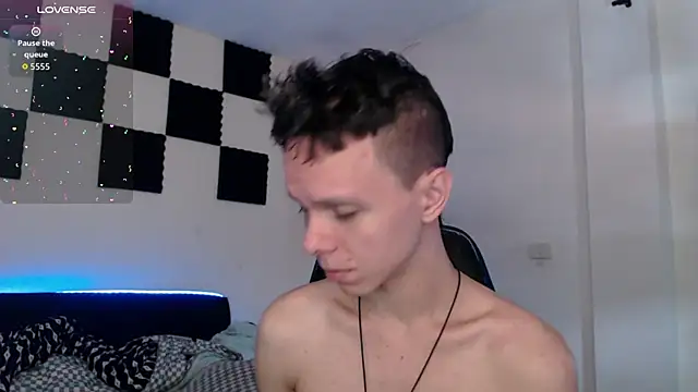 Snapshot of bryamado69 chatting on 29, 10, 2025 bryamado69 online show from 29, 10, 2025