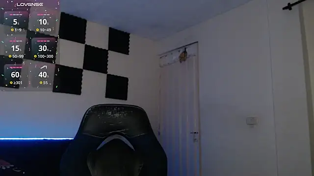 Snapshot of bryamado69 chatting on 6, 11, 2025 bryamado69 online show from 6, 11, 2025