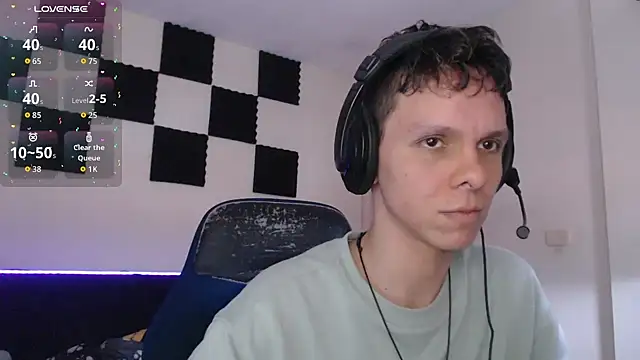 Snapshot of bryamado69 chatting on 16, 11, 2025 bryamado69 online show from 16, 11, 2025