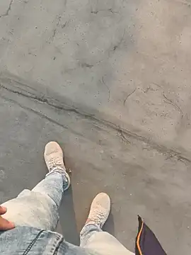 Gururonny07 online show from 12, 12, 2024