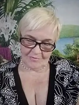 VioletSweet566 online show from 5, 12, 2024