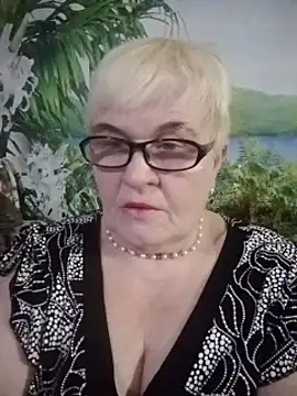 VioletSweet566 online show from 5, 2, 2025