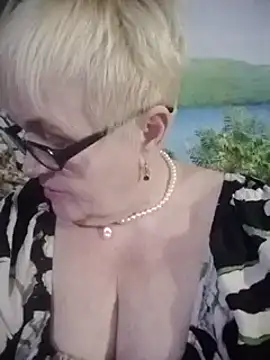 VioletSweet566 online show from 15, 2, 2025