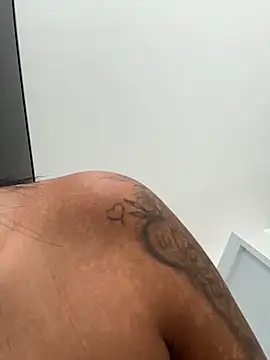 Laura fernandezII online show from 6, 3, 2026