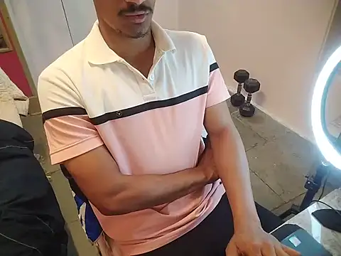 Snapshot of vicky0805 chatting on 30, 9, 2025 vicky0805 online show from 30, 9, 2025