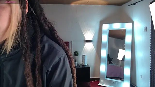 Snapshot of _sharlotte777 chatting on 10, 3, 2025 sharlotte777 online show from 10, 3, 2025