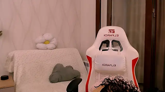 Snapshot of Ann__Cute chatting on 11, 1, 2026 Ann Cute online show from 11, 1, 2026