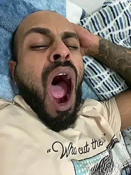 Snapshot of islandvybee55 chatting on 29, 1, 2025 islandvybee55 online show from 29, 1, 2025