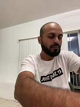 Snapshot of islandvybee55 chatting on 31, 1, 2025 islandvybee55 online show from 31, 1, 2025