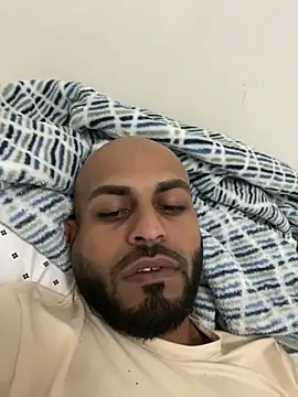 Snapshot of islandvybee55 chatting on 15, 2, 2025 islandvybee55 online show from 15, 2, 2025