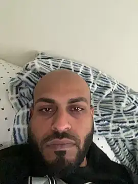 Snapshot of islandvybee55 chatting on 16, 2, 2025 islandvybee55 online show from 16, 2, 2025