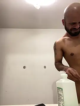 Snapshot of islandvybee55 chatting on 2, 3, 2025 islandvybee55 online show from 2, 3, 2025