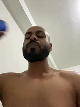 Snapshot of islandvybee55 chatting on 3, 3, 2025 islandvybee55 online show from 3, 3, 2025