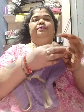 Snapshot of tamilthanushri chatting on 3, 5, 2026 tamilthanushri online show from 3, 5, 2026