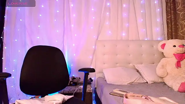 Snapshot of ivonjoness chatting on 7, 1, 2026 ivonjoness online show from 7, 1, 2026