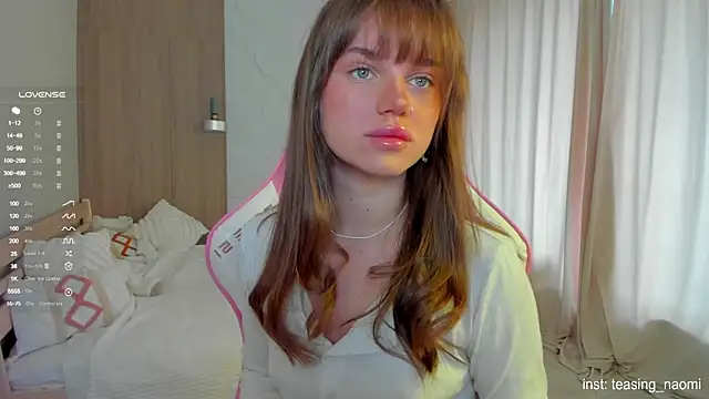 Snapshot of aesthetics__tease chatting on 28, 10, 2025 aesthetics tease online show from 28, 10, 2025