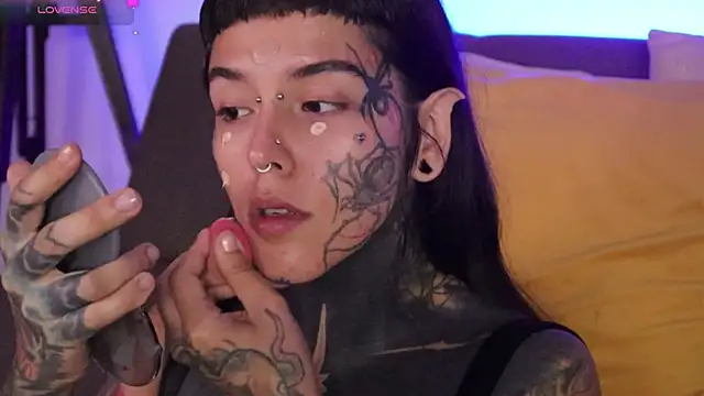 Snapshot of FairyFlexxxx chatting on 28, 2, 2026 FairyFlexxxx online show from 28, 2, 2026