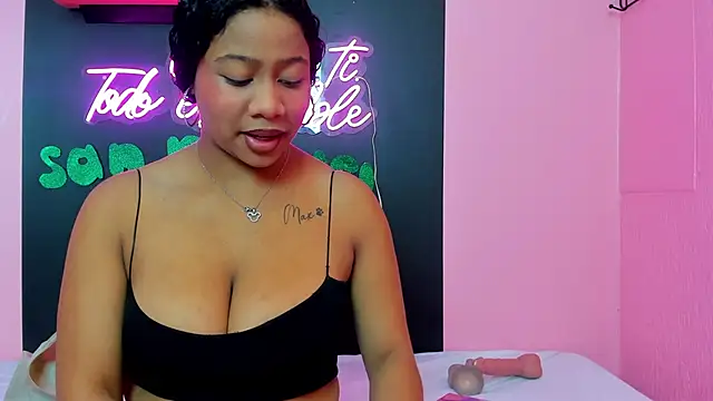 Sofi Fox  online show from 16, 3, 2025