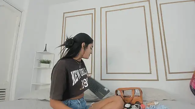 Snapshot of natalia_aguirre1 chatting on 23, 2, 2025 natalia aguirre1 online show from 23, 2, 2025