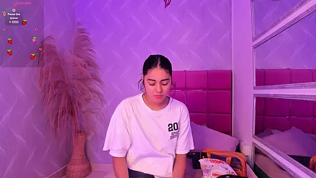 Snapshot of natalia_aguirre1 chatting on 28, 2, 2025 natalia aguirre1 online show from 28, 2, 2025