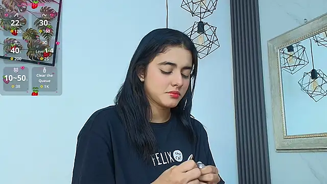 Snapshot of natalia_aguirre1 chatting on 12, 9, 2025 natalia aguirre1 online show from 12, 9, 2025