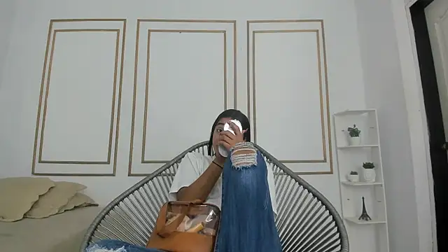 Snapshot of natalia_aguirre1 chatting on 27, 9, 2025 natalia aguirre1 online show from 27, 9, 2025