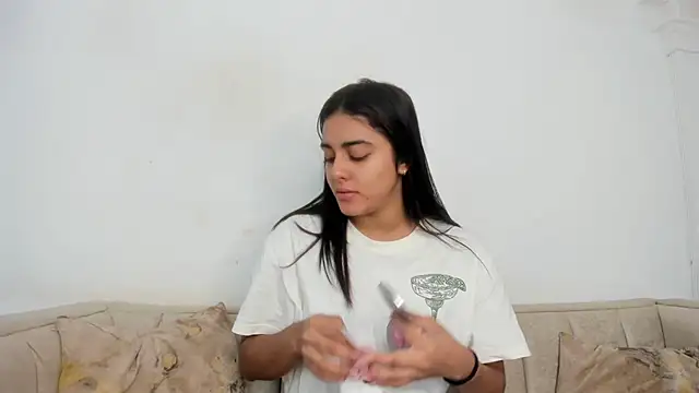 Snapshot of natalia_aguirre1 chatting on 29, 10, 2025 natalia aguirre1 online show from 29, 10, 2025