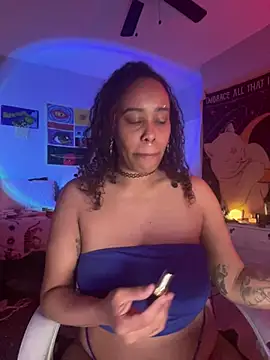 loveluna8 online show from 2, 3, 2025