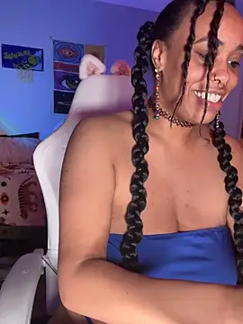 loveluna8 online show from 5, 3, 2025